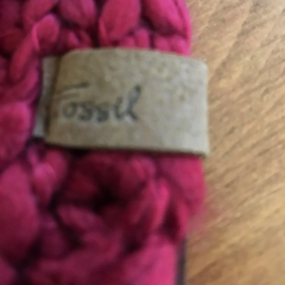 - Fossil hat and short button scarf